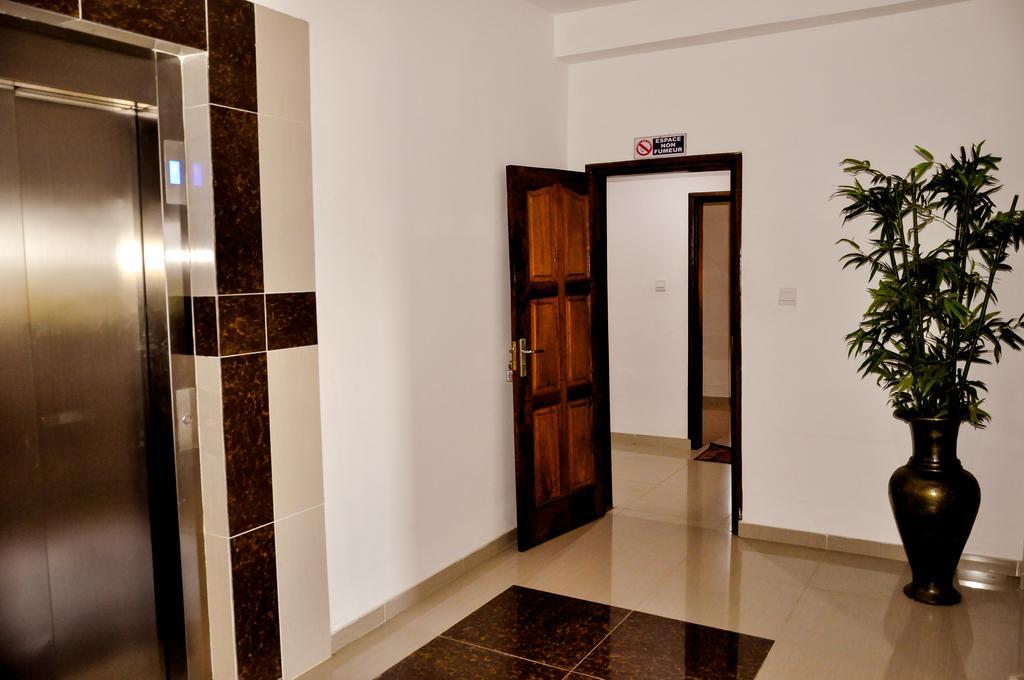 Guest House Lumen โลเม ภายนอก รูปภาพ