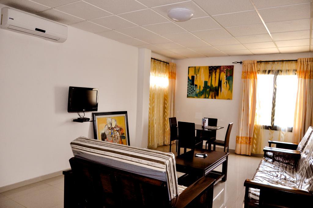 Guest House Lumen โลเม ภายนอก รูปภาพ