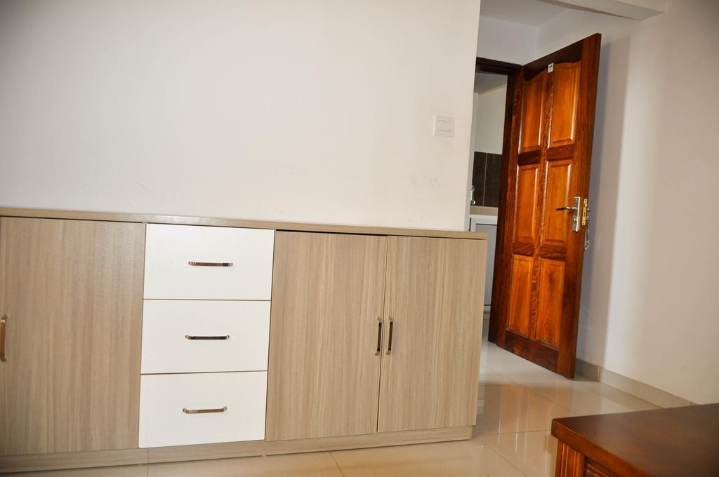 Guest House Lumen โลเม ภายนอก รูปภาพ