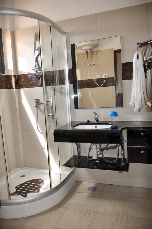 Guest House Lumen โลเม ภายนอก รูปภาพ