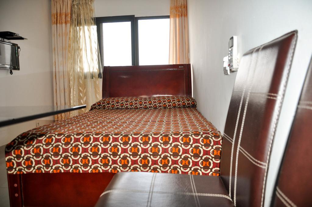 Guest House Lumen โลเม ภายนอก รูปภาพ